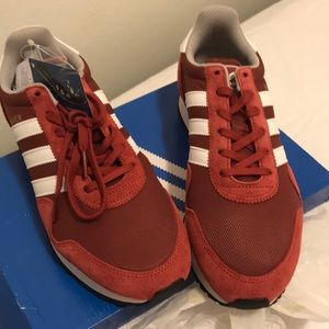 Adidas haven dark red shoe